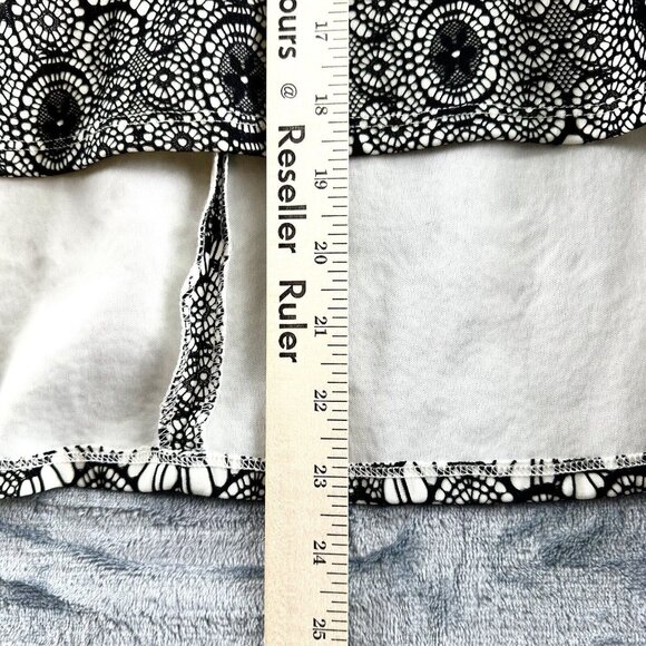 Torrid Skirt Size 3 (22-24) Lace Skater Skirt High Lo Hem Bonded Lace Plus Goth - Picture 8 of 16